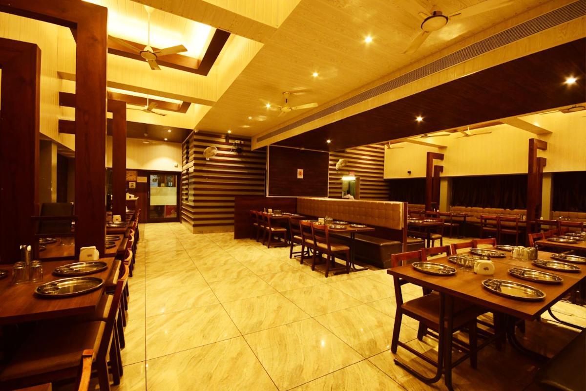 Hotel Opal โกลฮาปูร์ ภายนอก รูปภาพ