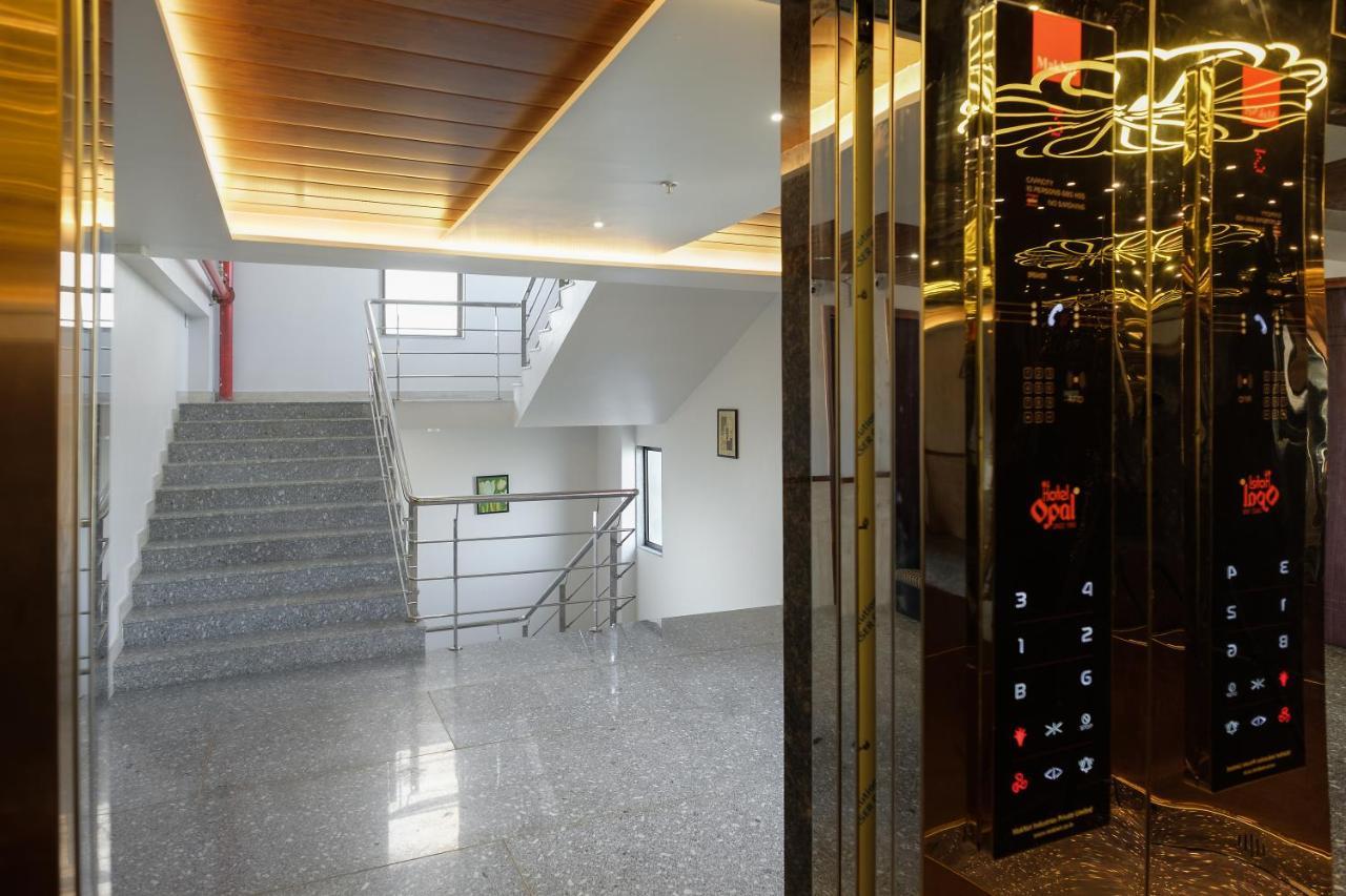 Hotel Opal โกลฮาปูร์ ภายนอก รูปภาพ